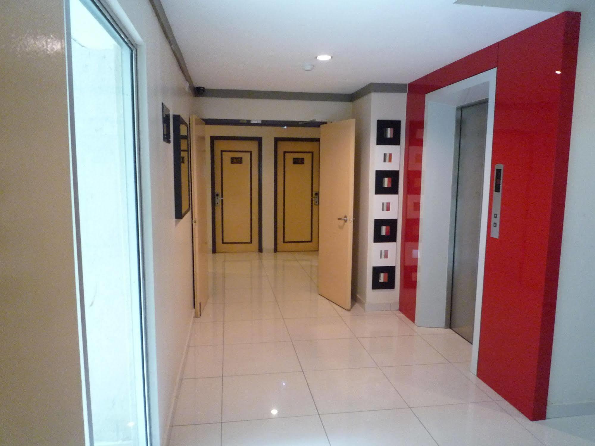 Aero Star Hotel Σερεμπάν Εξωτερικό φωτογραφία